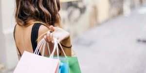 Varejo brasileiro avança 0,2% em agosto e interrompe sequência de quedas