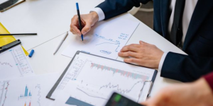 IPC-S sobe 0,39% na primeira quadrissemana de outubro e acumula alta de 4,21% em 12 meses